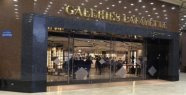 Paris : robbers attack the galeries Lafayette department...