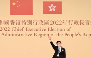 Hong Kong: future leader John Lee received in Beijing...