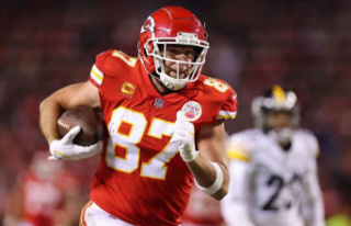Travis Kelce with the Chiefs “for the dynasty”