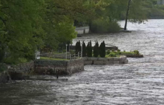 Water in the Gatineau River continues to rise