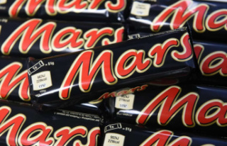 Two employees of the American confectioner Mars rescued...