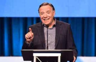 Legault promises another check to Quebecers if he...