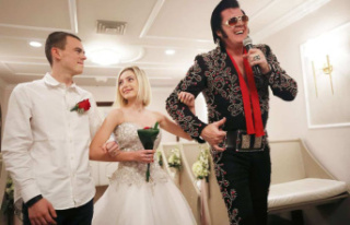 Elvis lookalikes ordered to stop weddings in Las Vegas