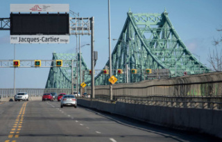 Complete closure of the Jacques-Cartier Bridge on...