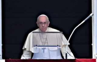 Pope denies rumors of possible resignation