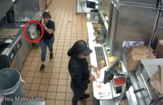 Angry Taco Bell worker throws boiling water at female...