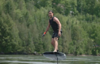A flying surfboard developed in Quebec