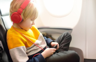 Can a child travel alone?