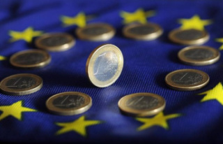 The eurozone deficit fell to 2.1% in the second quarter,...