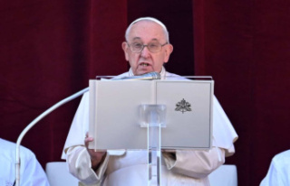 Vatican Christmas message: Pope Francis condemns 'senseless...