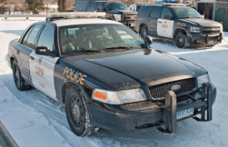Police officer shot dead in Ontario: two suspects...