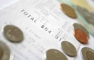 When to tip and how much? Canadians don't get...