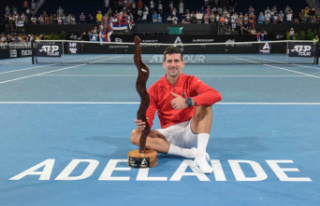 Djokovic wins his first title of the year in Adelaide