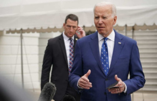 Biden calls Republican mess in Congress 'embarrassing'