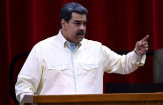 Washington still views Maduro government as 'illegitimate'...