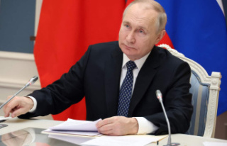 Putin orders the screening of documentaries on the...