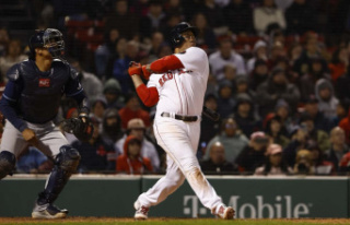 Red Sox: One more season for Rafael Devers