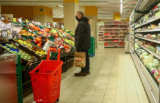 Facua denounces 7 supermarket chains to Competition...
