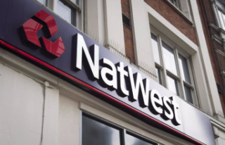 NatWest earns 13% more in 2022 and launches an 899...