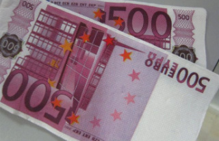 The number of 500-euro banknotes continues to fall...