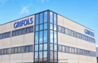 Grifols turns around and falls almost 4% after the...